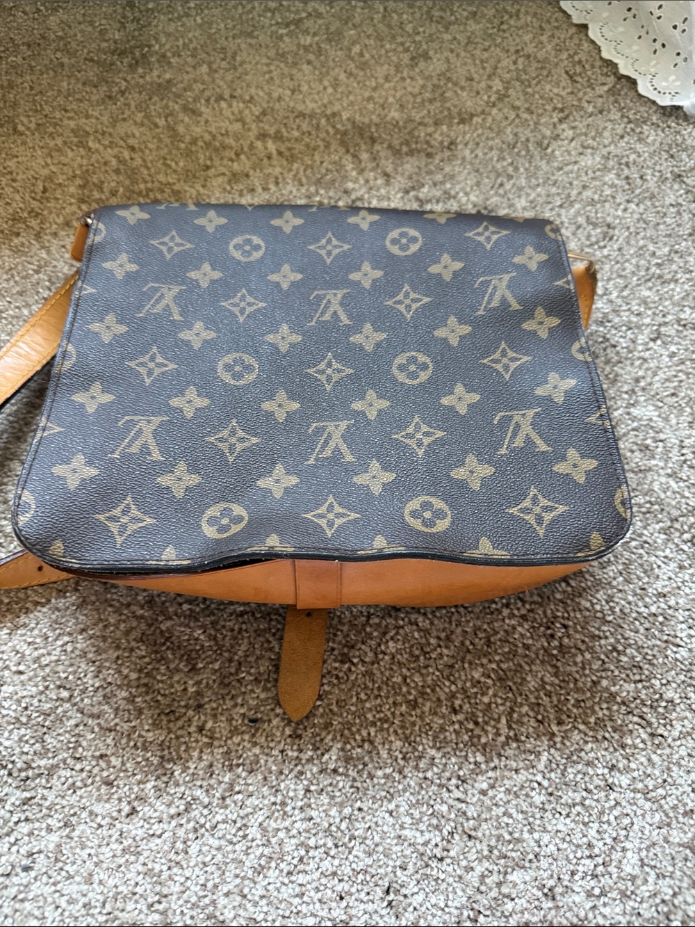 Louis Vuitton Monogram Canvas Messenger Bag with Tan Trim - Picture 3 of 6